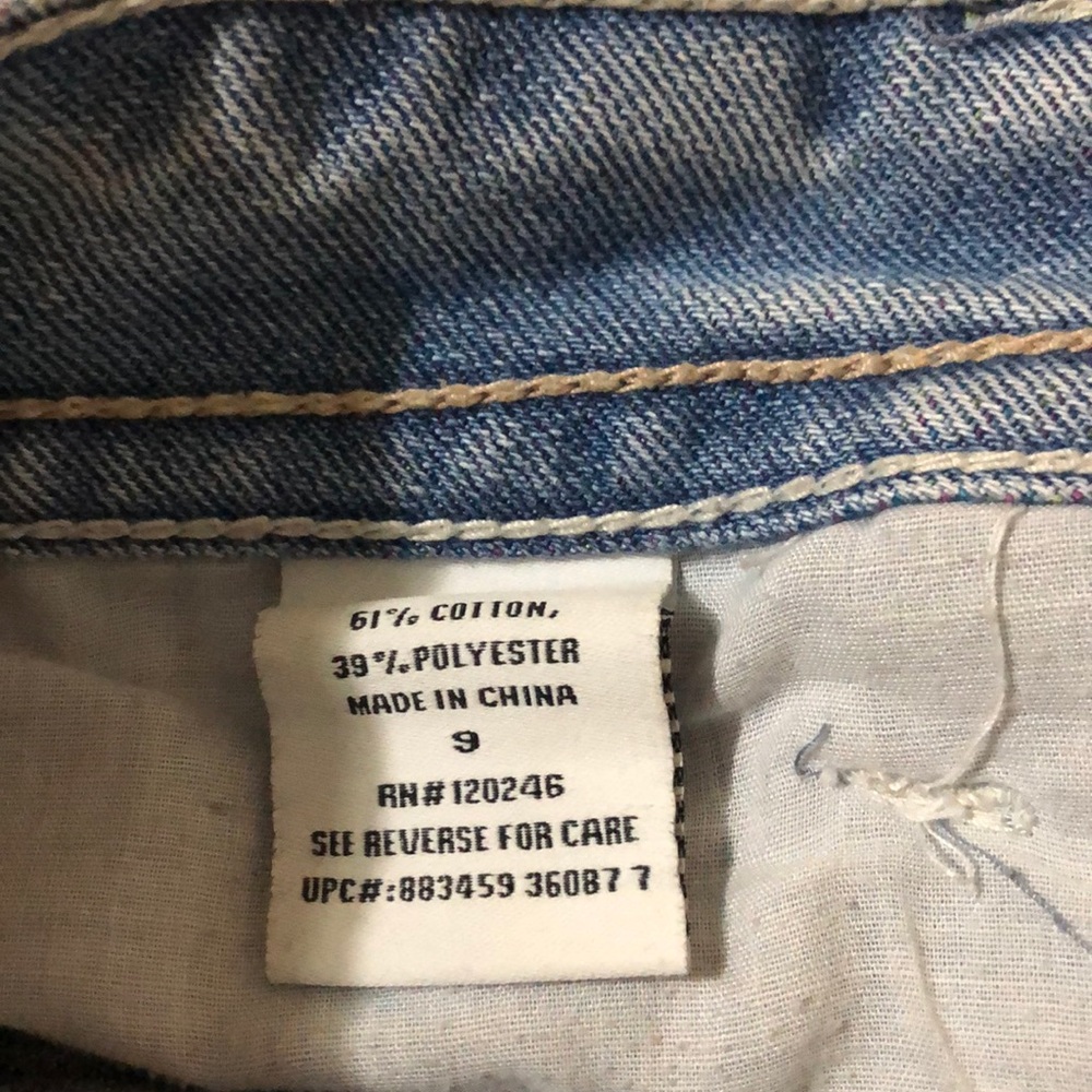 Shorts - Picture 5 of 5